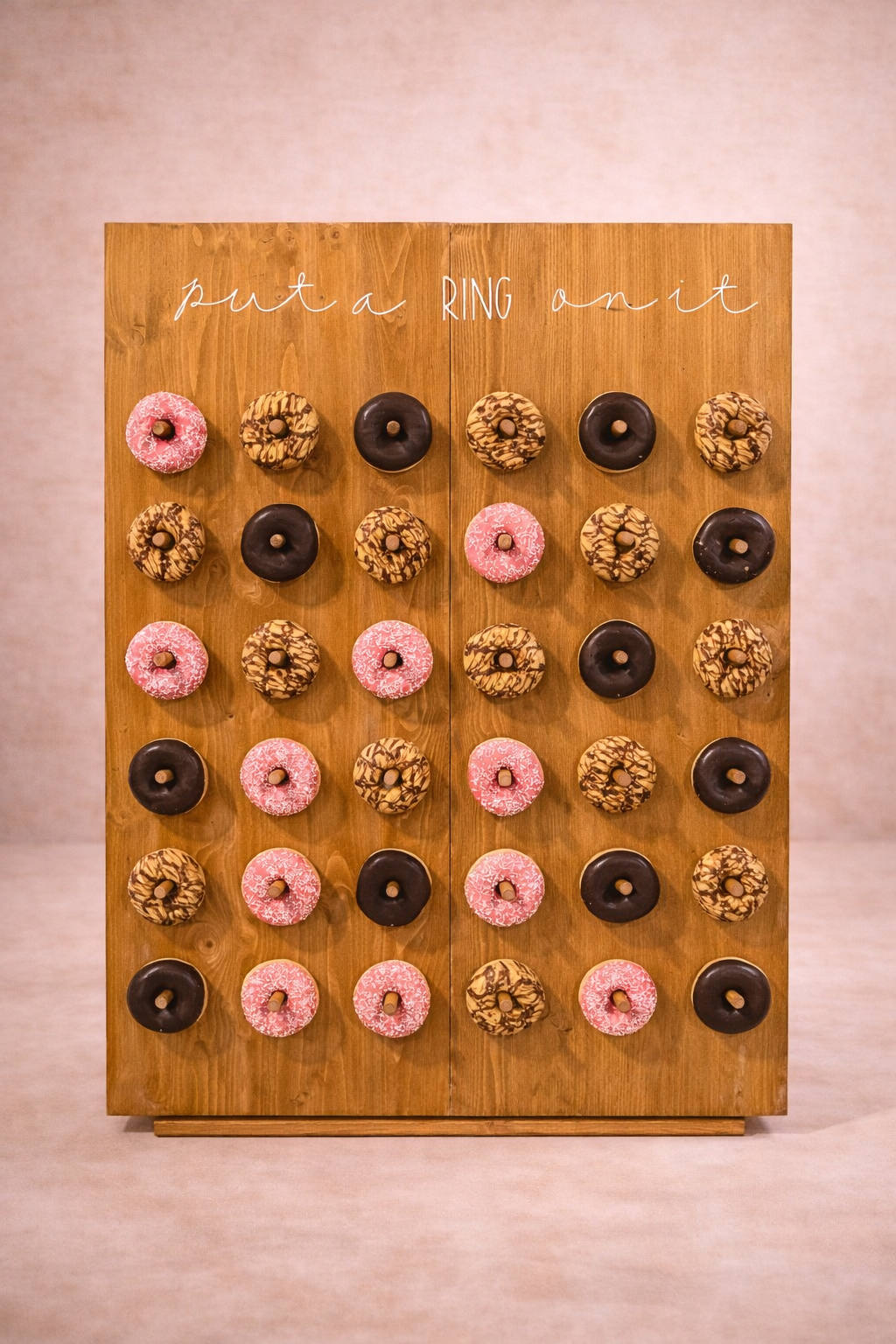 Donut Wall „Mira“