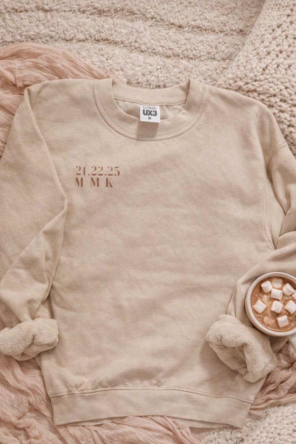 Cool Aunts Club Pullover | Cozy Sweater für stolze Tanten | Beiger Pullover mit Rückenprint | Geschenk für Tante