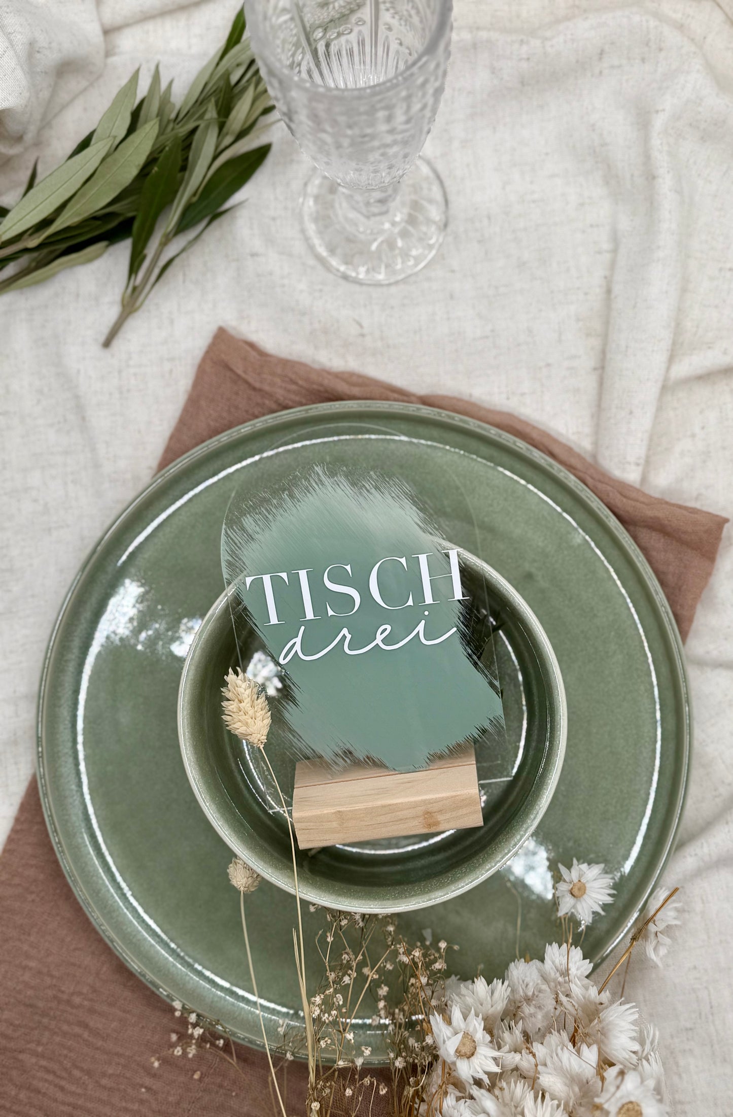Tischkarten aus Acryl - personalisierbar | Hochzeit, Geburtstag, Taufe | Hintergrund wählbar